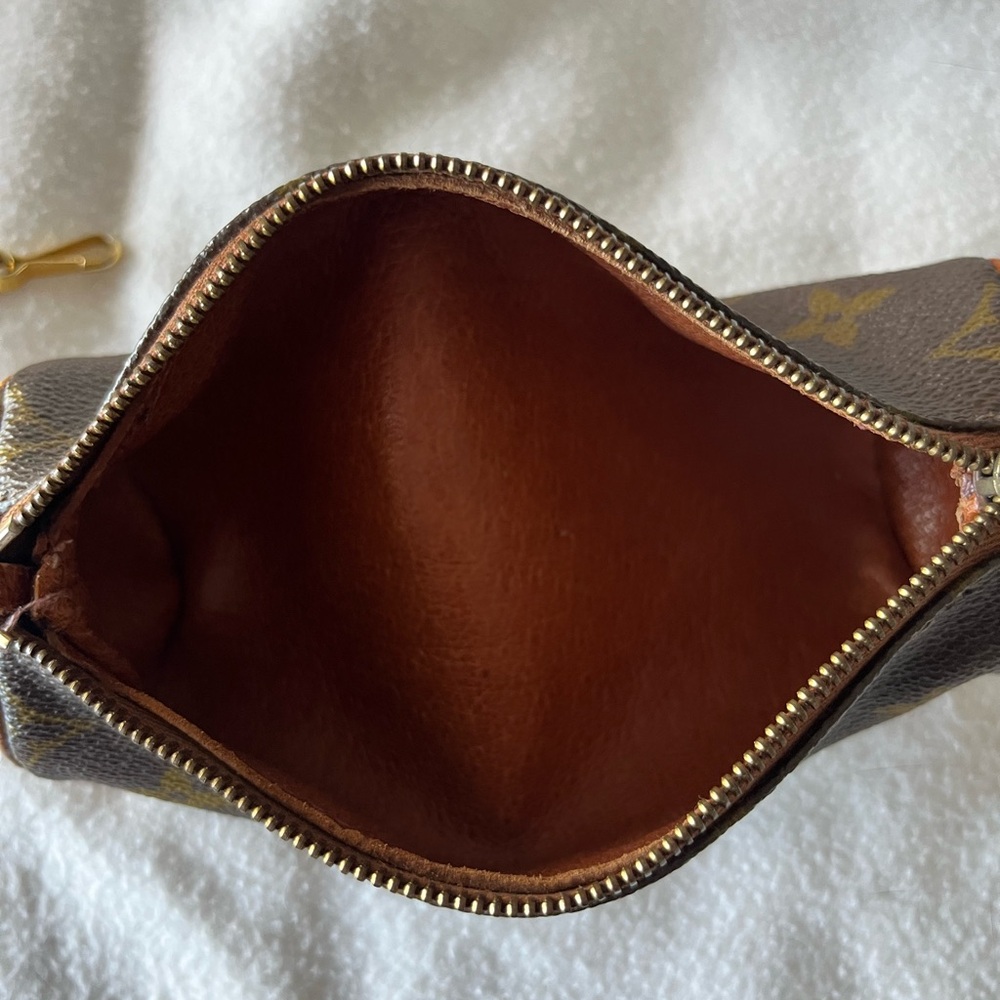 Authentic Louis Vuitton Monogram Vintage Mini Papillon - Picture 8 of 9